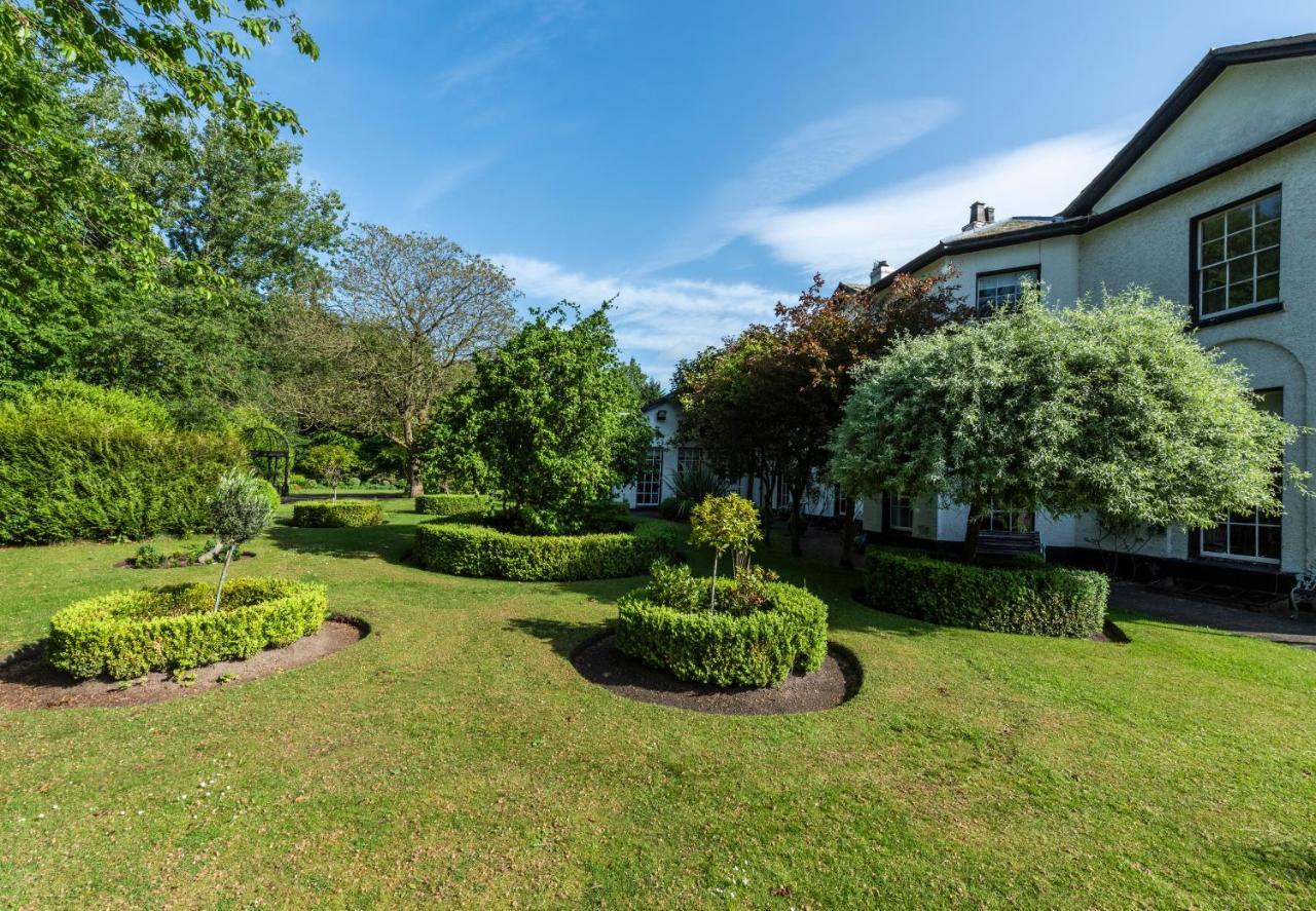 Statham Lodge Hotel Warrington Eksteriør bilde